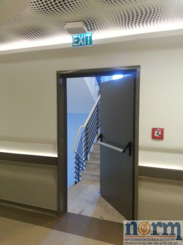 Yangına Dayanımlı Kaçış Kapıları