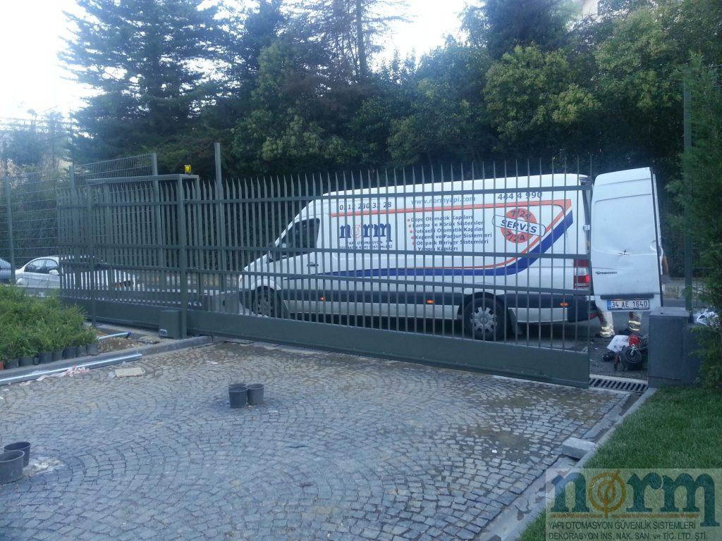 Yana Açılır Sürme Otomatik Bahçe Kapıları